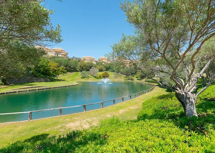 Precioso Elvira Hills