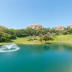 Precioso Elvira Hills. * Μαρμπέλλα