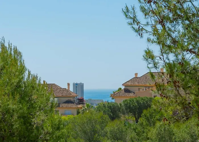 Precioso Elvira Hills. Апартаменти